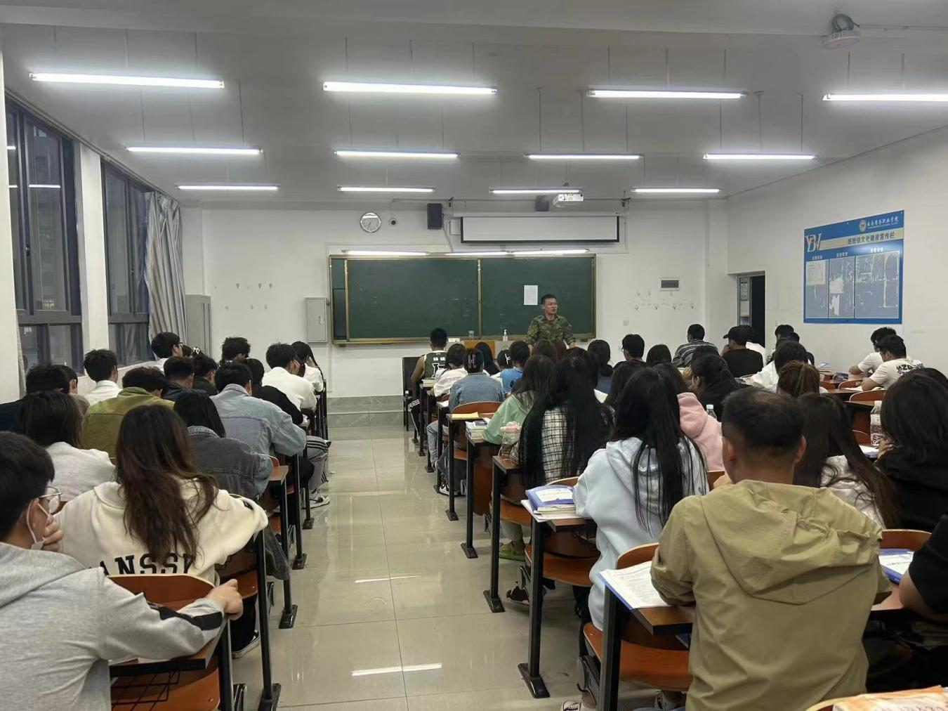 【用心交流，用情沟通】3354cc金沙集团开展“院长进班座谈会”主题活动